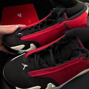 Jordan Men's Black and Red Sneakers